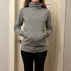 LIKE NEW Lululemon pullover mock neck